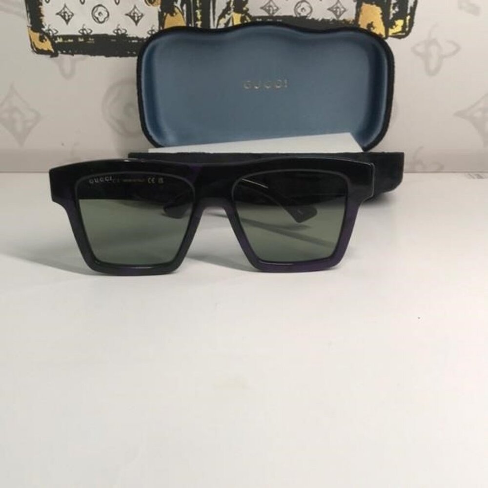 New Authentic Gucci Black and Purple Sunglasses GG0962S 014